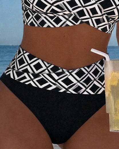 Bikini de dos piezas con escote sujetador y estampado de rombos